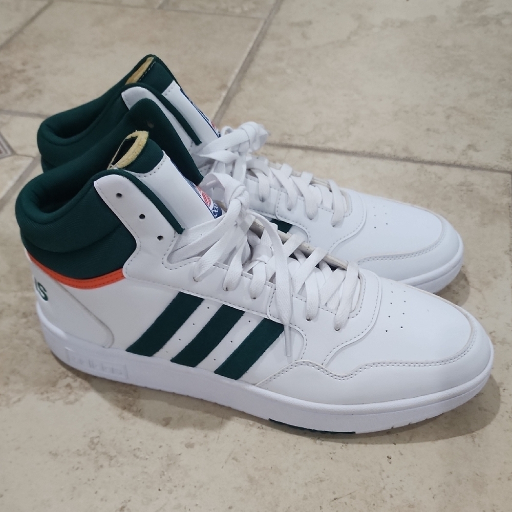 NWOB Adidas Green White Orange Hoops Collegiate Men's Size 12​​​